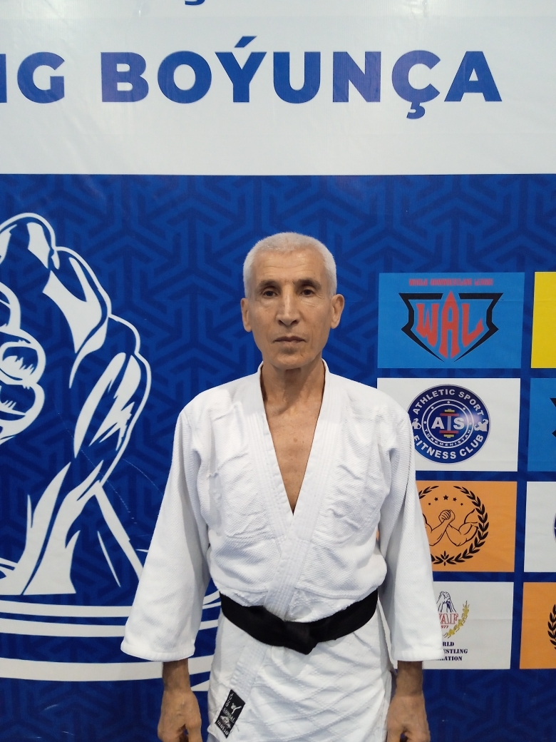 <span style="font-weight: bold;">Yuriy Karyyev 2 Dan Eurasia Aikido </span><span style="font-style: italic;">Aikido trainer, 1 st category instructor, master of sports in boxing and boxing trainer</span>